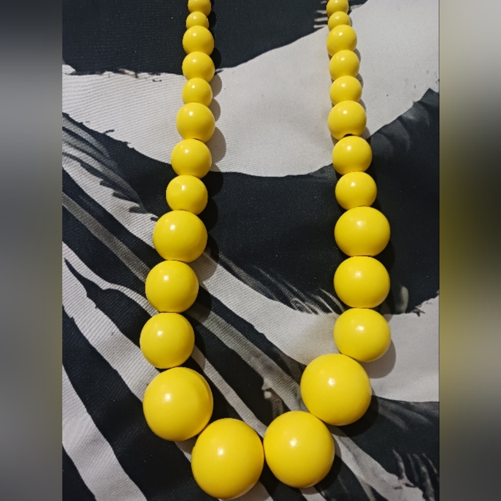 Women Yellow Wood Balls Long Necklace - Picture 4 of 6